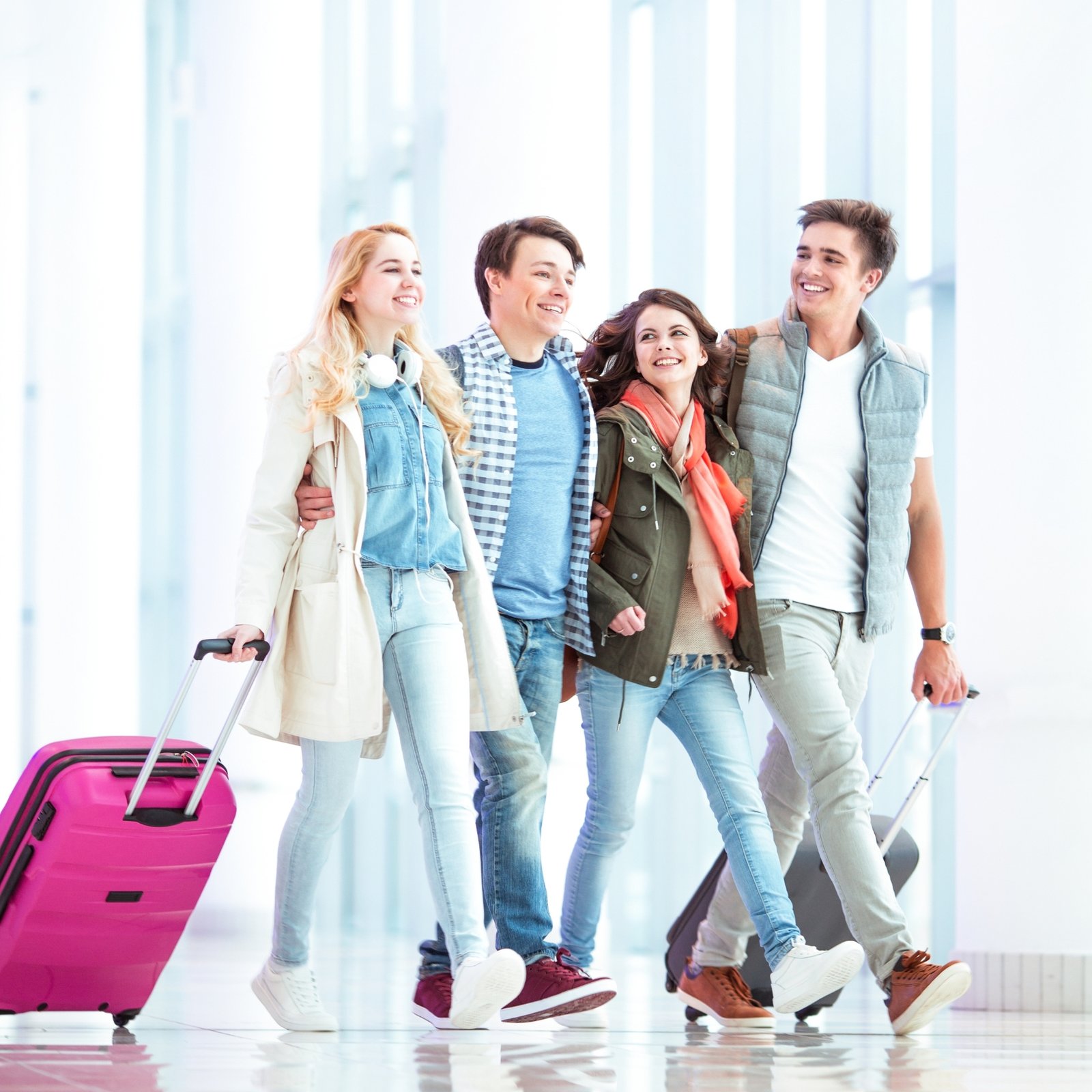 GTH students at airport